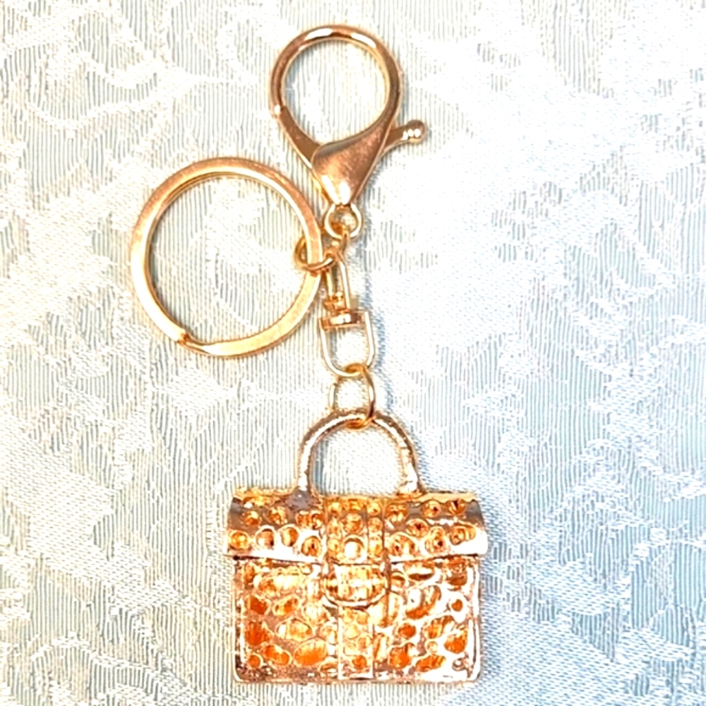**HALF PRICE**Chic Gold & Purple Metal Keychain Holder! - Picture 2 of 2